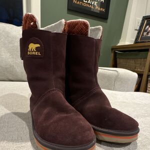 Sorel NL2070-259 Suede Pull-On Mid-Calf Snow Boots Brown Red Lined Women 10.5